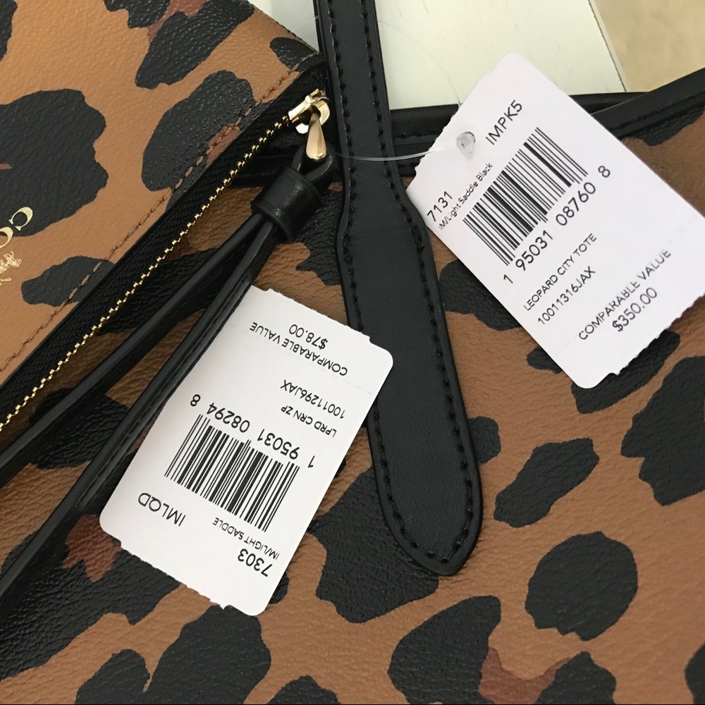 New! COACH TOTE & WRISTLET - Picture 12 of 12